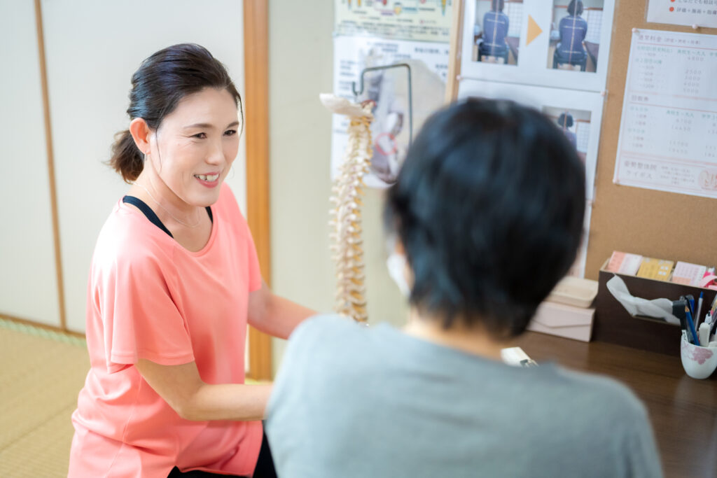 姿勢治療院ケイポス | 体の歪みや痛み・シビレの改善を図る整体院（沖縄南部南城市）