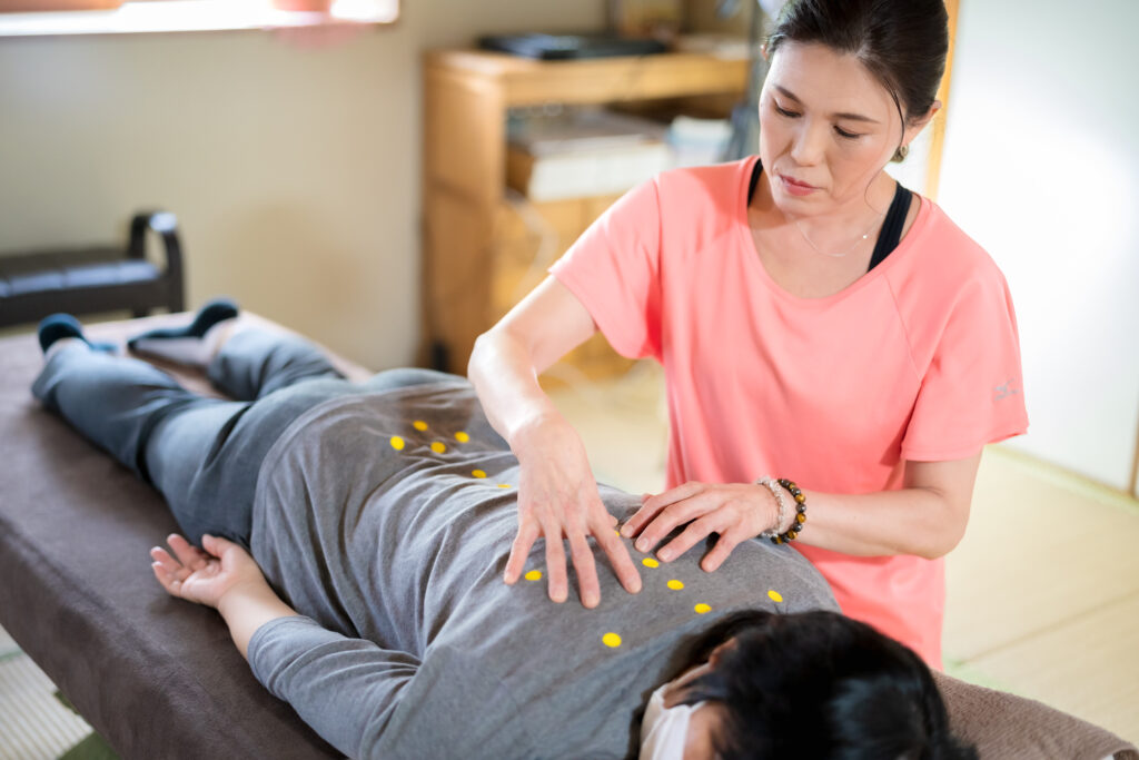 姿勢治療院ケイポス | 体の歪みや痛み・シビレの改善を図る整体院（沖縄南部南城市）